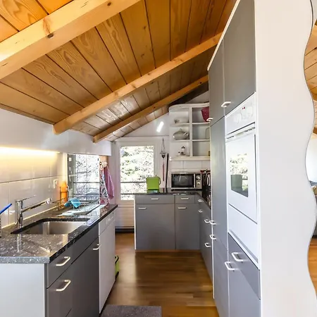 يولا للعطلات شقة