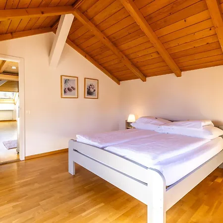 يولا للعطلات شقة *