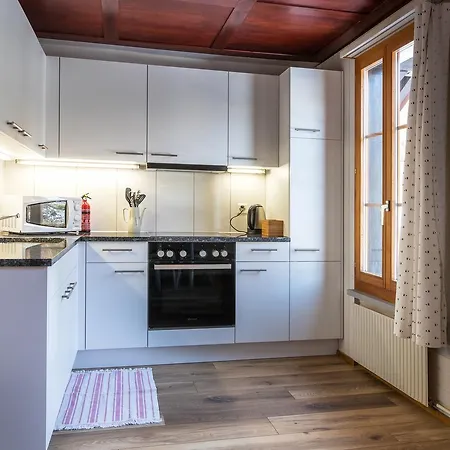 يولا للعطلات شقة