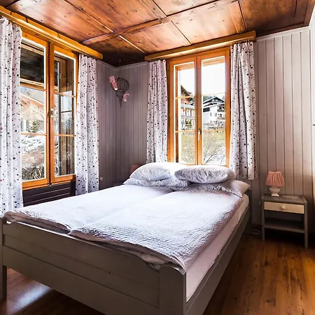 يولا للعطلات شقة